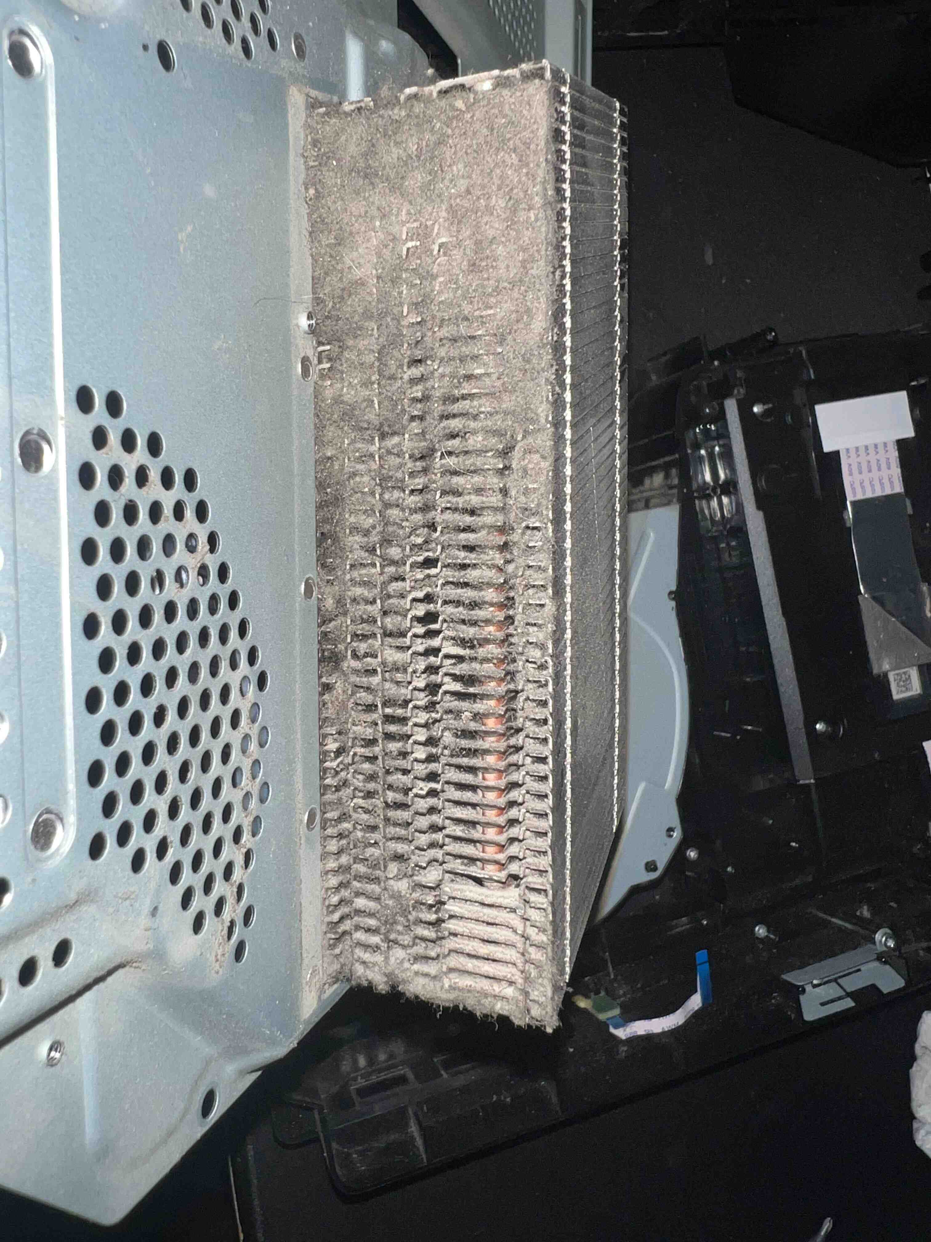 Zakurzony radiator w Xboxie – przyczyna przegrzewania